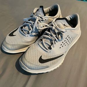Women’s Nike Tennis Shoes
